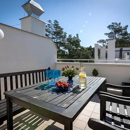 アパート Triapart Amber V ヤンタル